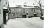 Västerås, Östermalm, kv. Kåre.
Innergård i kvarteret Kåre, 1975.
