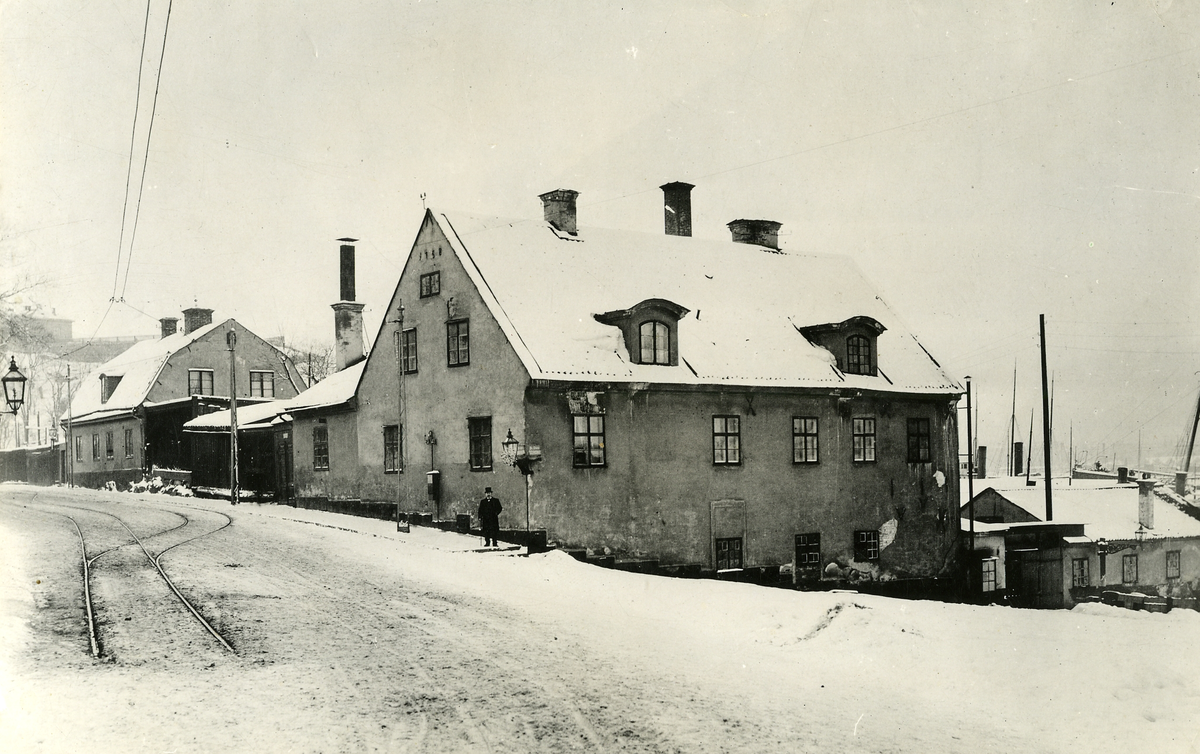 Södra varvets smedja vid Tegelvikstorget. Byggnaden uppförd 1758.