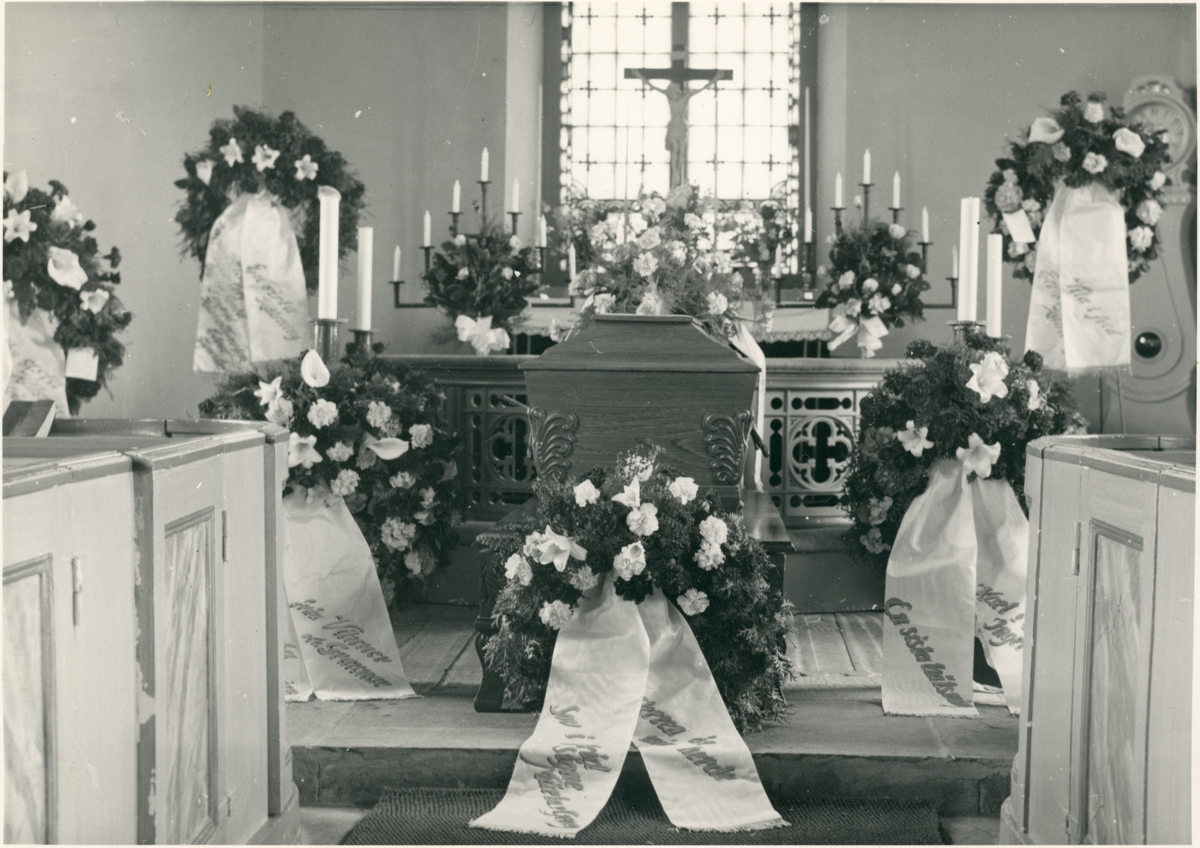 Begravning i Järns kyrka