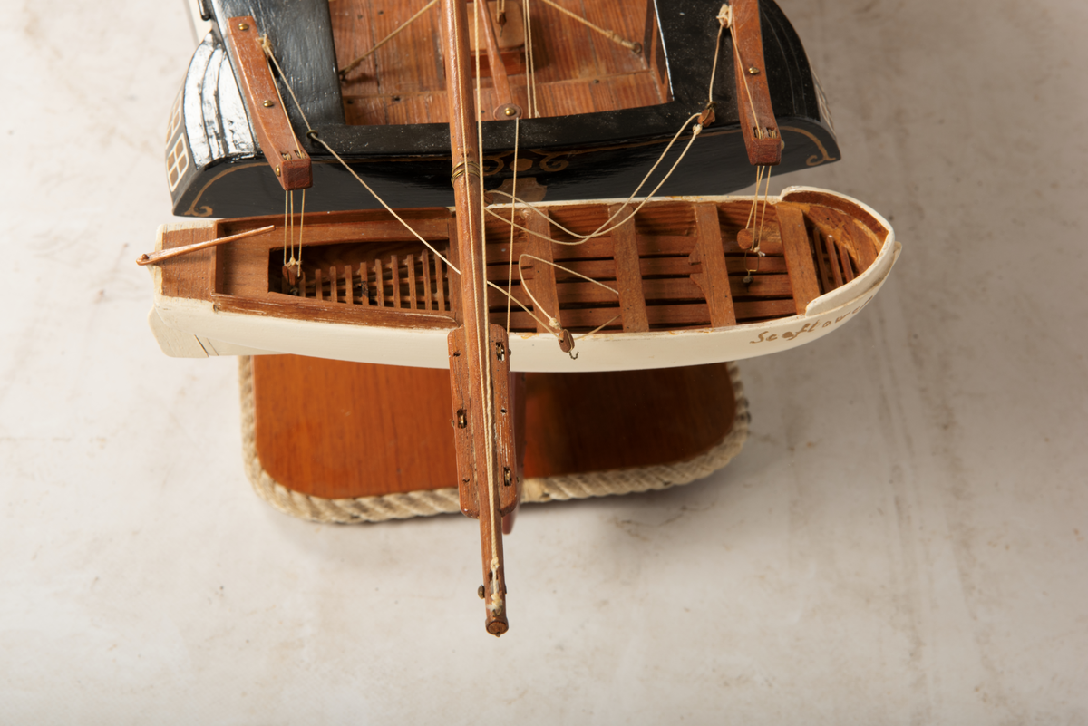 Modell av engelsk brigg "Sea Flower"