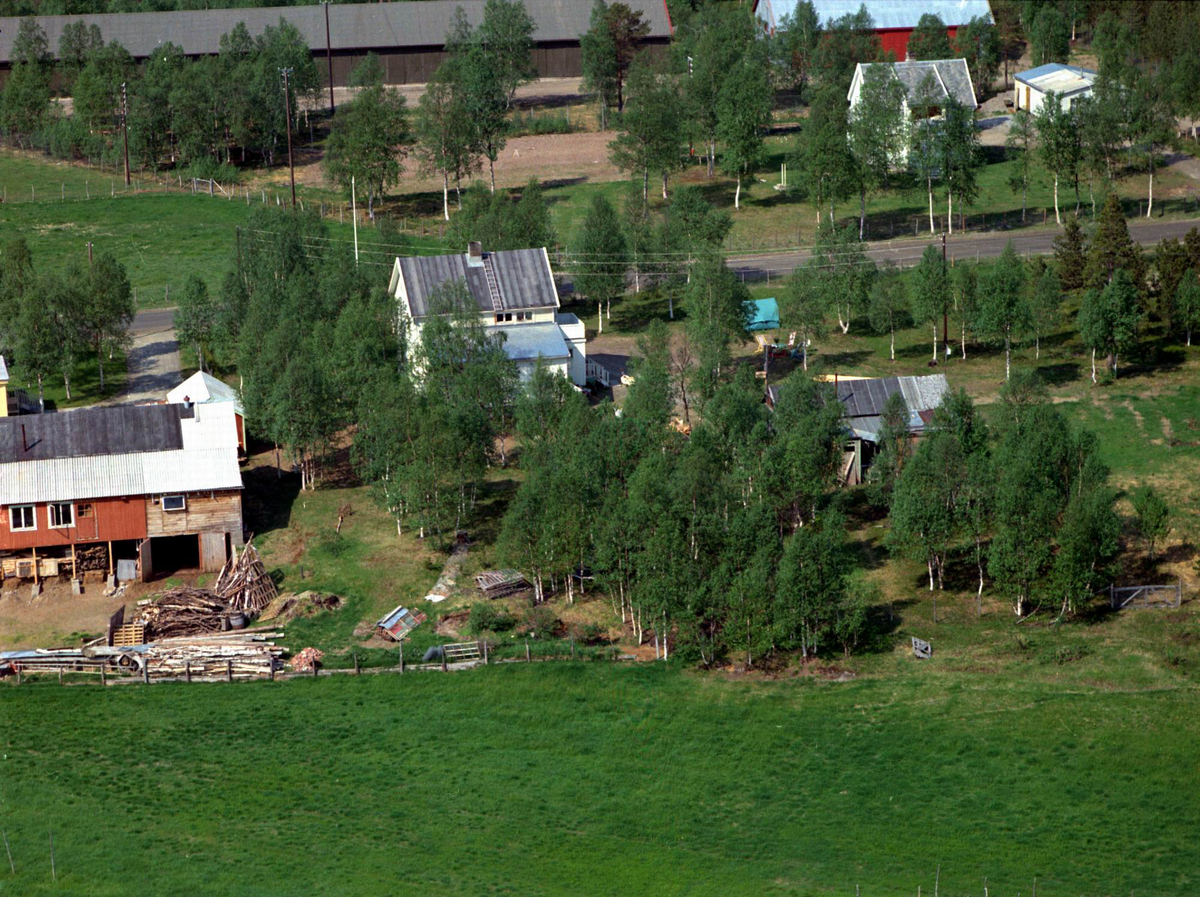 Flyfoto: Gården Olsrud, Tamokdalen, Balsfjord.