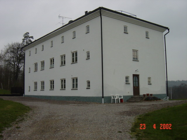 Höjden med närliggande villor

Bilderna är från 2002 och del av ett bevarandeprogram som Turinge Taxinge Hembygdsförening gjorde på uppdrag från Nykvarns kommun