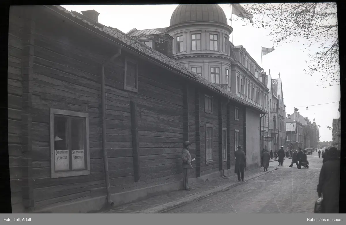 Sankt Larsgatan mot korsningen med Drottninggatan i Linköping