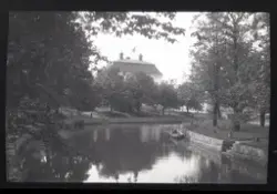 Åmål med stadshotellet i bakgrunden