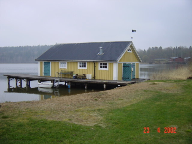Sundsör, Huvudbyggnad med o kringliggande byggnader

Bilderna är från 2002 och del av ett bevarandeprogram som Turinge Taxinge Hembygdsförening gjorde på uppdrag från Nykvarns kommun