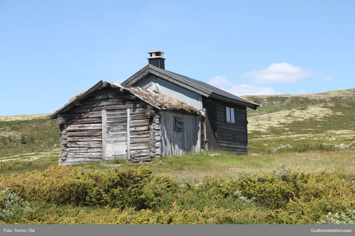 Måsåhus til Engen på Dovre. Måsåhuset står ved vestre enden av Einsethøe i Dovre.