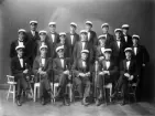 Studenter, vt. 1926. 
Gruppfoto med studenter i ateljé.