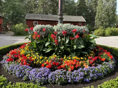 Återskapad blomstergrupp från 1924