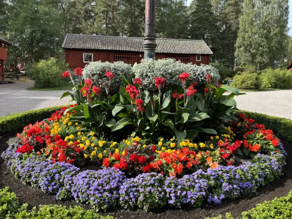 Återskapad blomstergrupp från 1924
