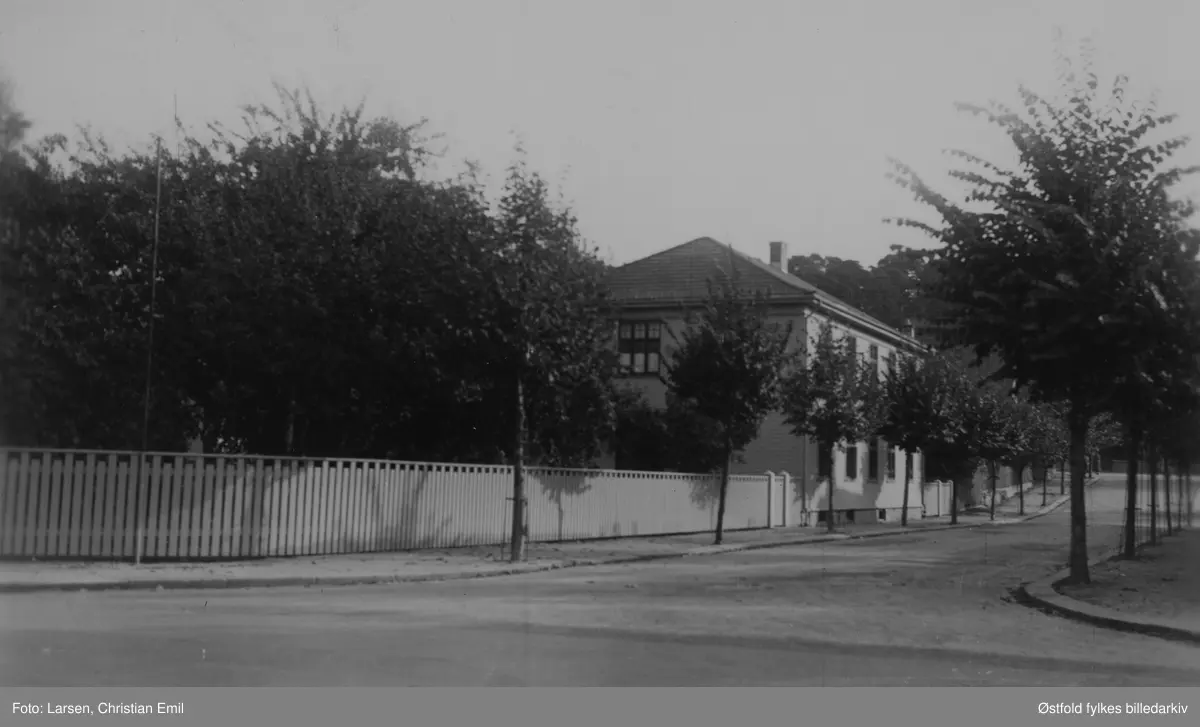 Alders hvile, gamlehjem i Balders gate 3, Sarpsborg, fotografert etter 1913. Postkort.