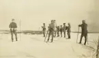 Officersövning i Storlien, Jämtland, 1919. 
Genomgång och karttläsning på skidor.