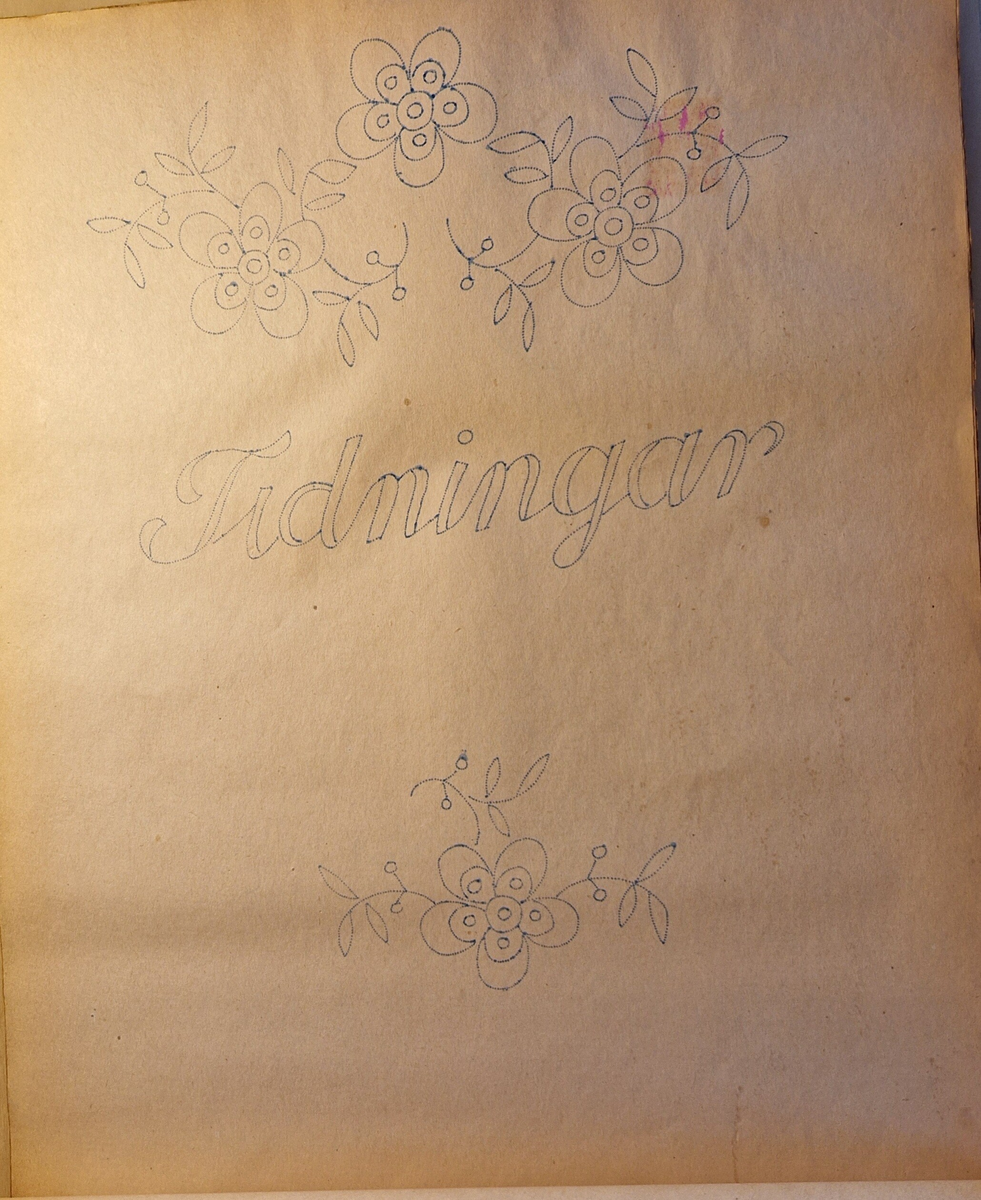 Varukatalog med broderimönster. Innehåller c:a 130 mönster + två "bokmärken." Svart pärm, mycket skadad. 