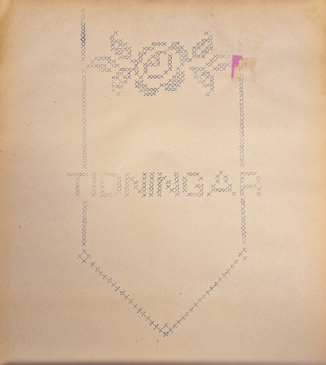 Varukatalog med broderimönster. Innehåller c:a 130 mönster + två "bokmärken." Svart pärm, mycket skadad. 