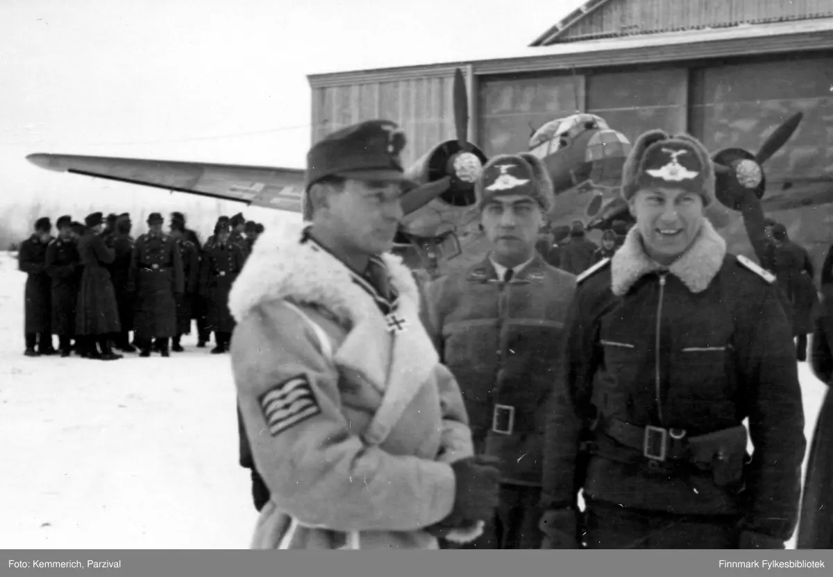Sjef for 1. skvadron av fjernoppklaringsgruppe 124 (1.(F)/124) kaptein ...