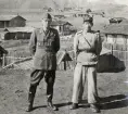 FN-tjänstgöring i neutrala övervakningskommissionen i Korea 1953-54.
T.v.: major Sten Bäckström.
