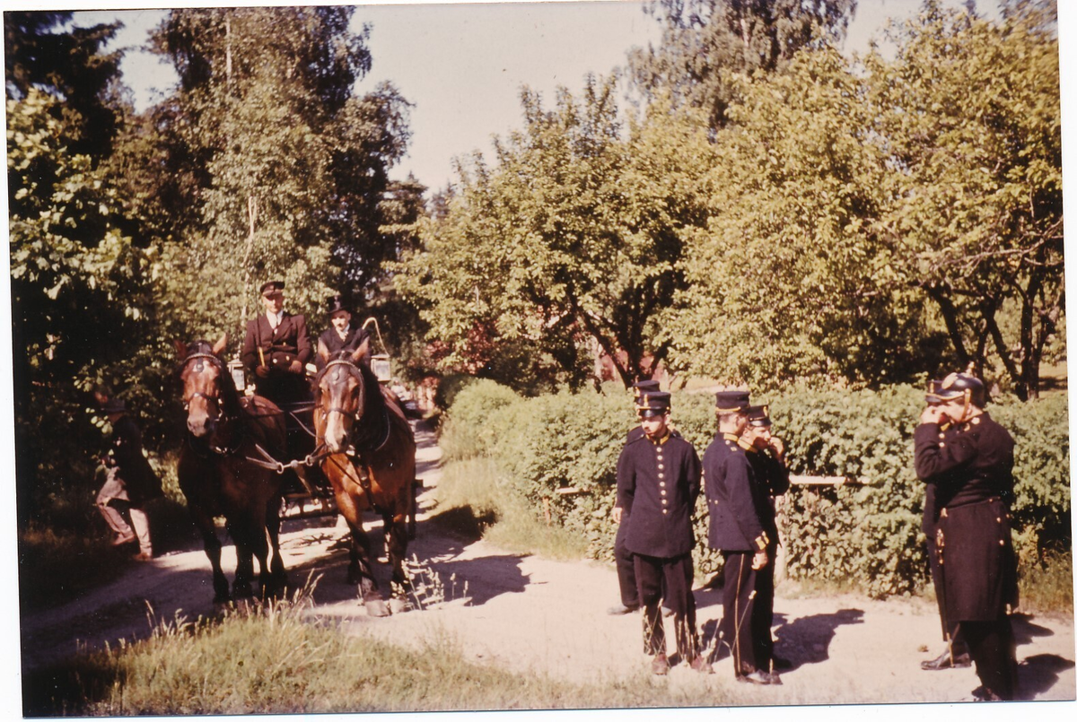 Turinge marknad, en söndag med den traditionella uppvisningen av hästar, vagnar och kläder från sekelskiftet