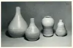 Vaser från Bo Fajans, formgivare Ewald Dahlskog, 1900-talets mitt.