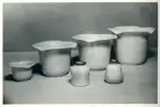 Krukor och vaser från Bo Fajans, formgivare Eva Jancke-Björk, 1900-talets mitt.