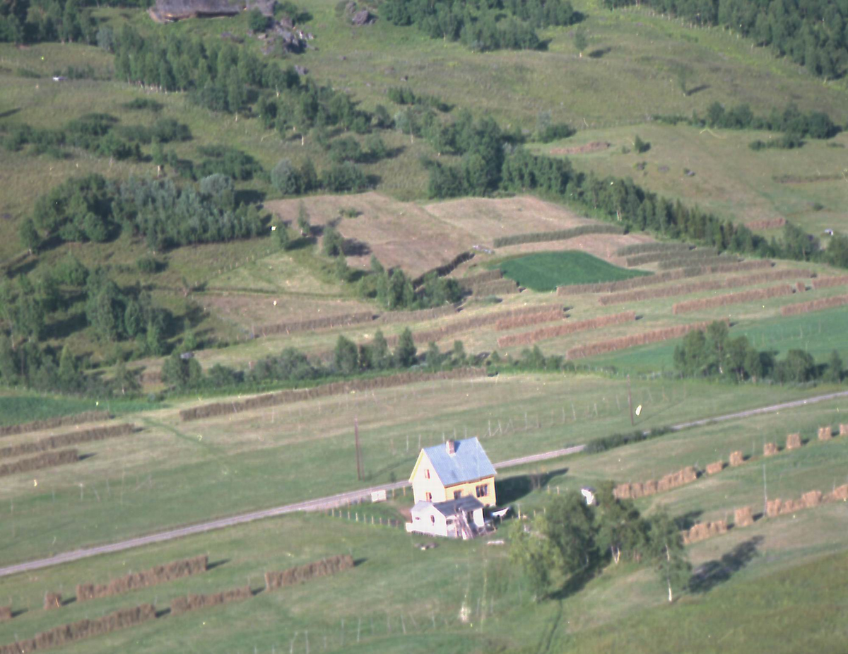 Flyfoto over Sørreisa kommune.