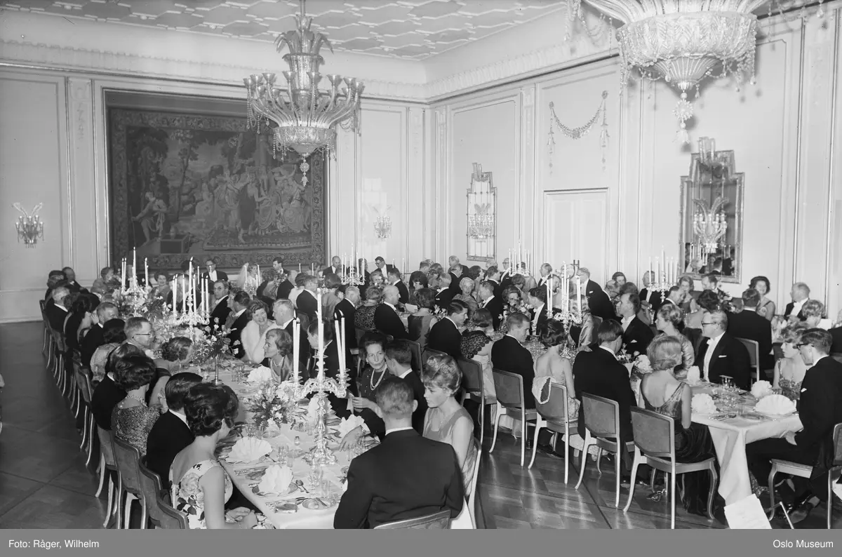 Grand Hotel, interiør, bryllup, langbord, oppdekning, kvinner, menn, gobelin