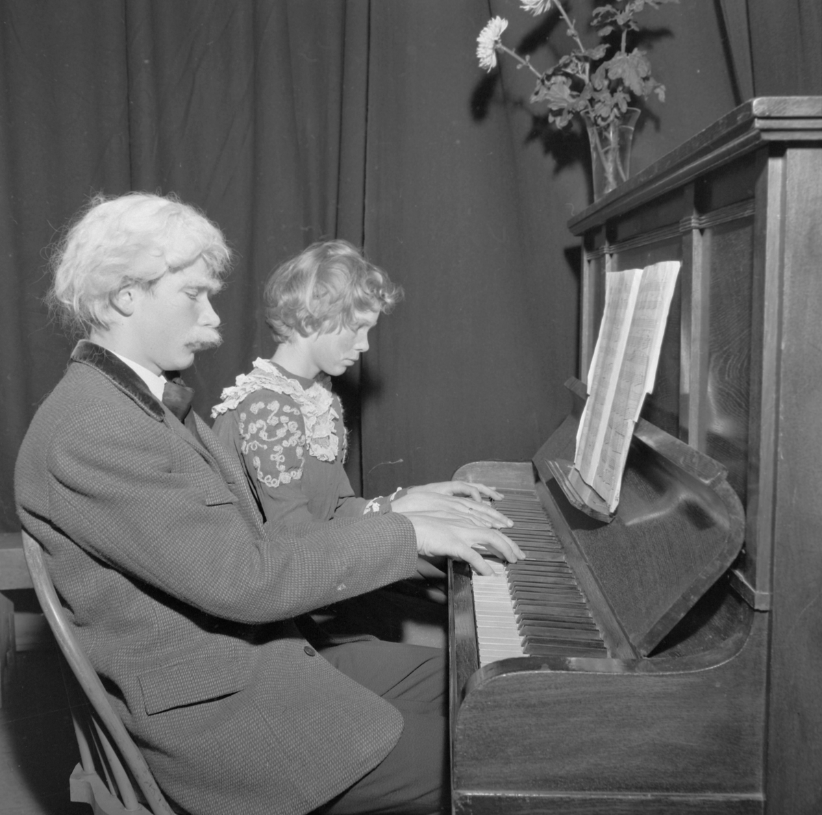Ungdomslaget i Nidaros sin Haustfest 1957