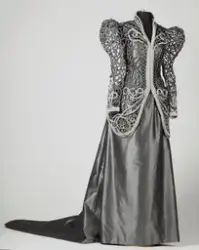 Smi en drøm [Ballkjole med jakke]