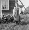 Falun, Sundborn. Sundbornskulla i sockendräkt 1925.