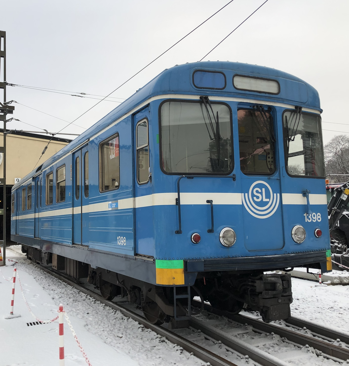 9 December 2022 förvärvade Spårvägsmuseet denna tunnelbanevagn, C14. De skyltar och reklam som sitter uppsatta i vagnen är från den sista tiden som vagnen rullade i trafik.

C14 vagnarna (likt C15) är alltid permanent parkopplade och museets vagn var samkopplad med nr 1399. Museets vagn har tyristorutrustning och viss elutrustning från fd C1, C2 eller C3 vagnar.

Tunnelvagnen tillverkades av ASEA och Hägglund år 1989. Den hade rum för 156 passagerare, 48 sittande och 108 stående.