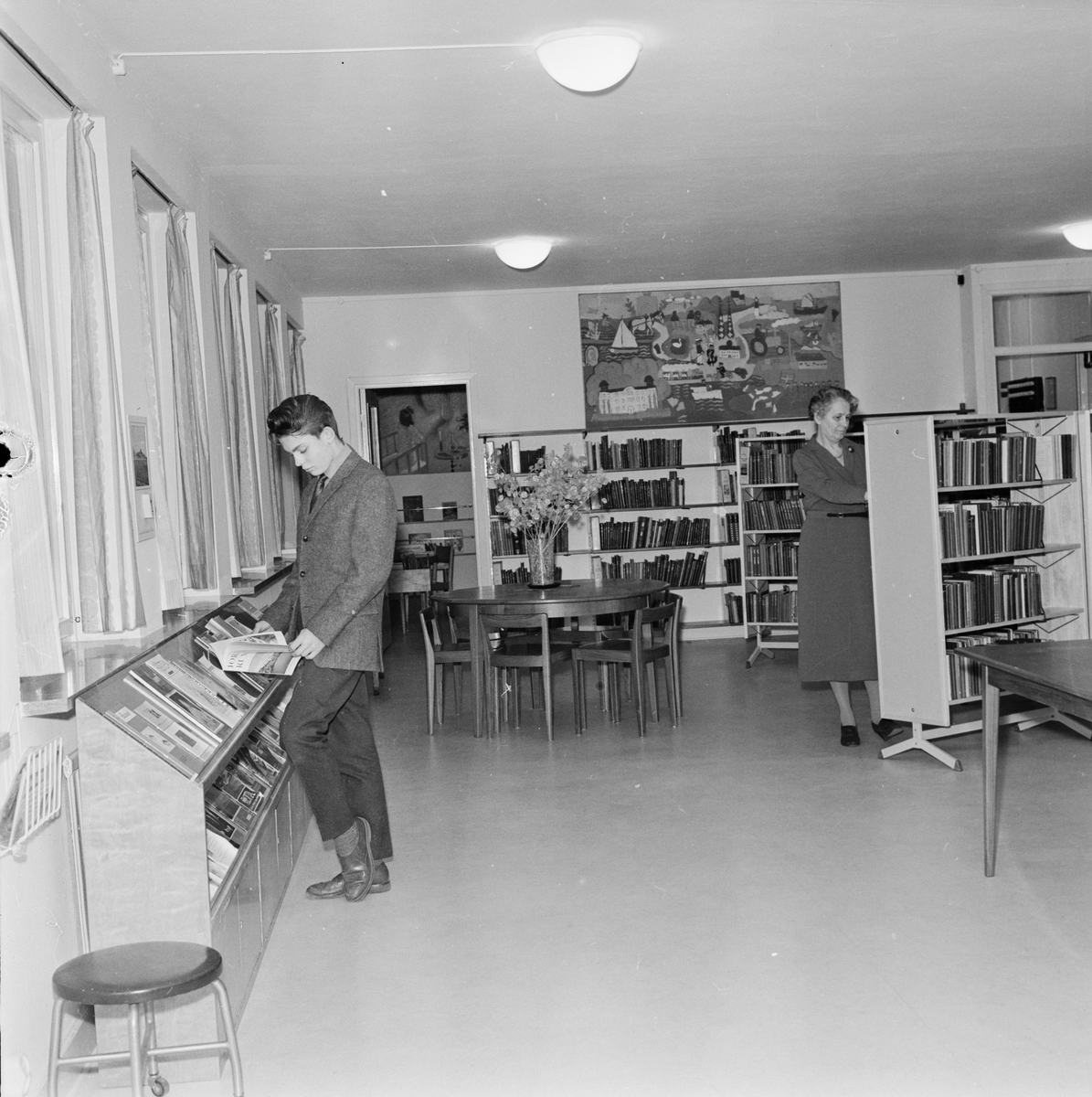 Mer än tusen nya böcker i nya ungdomsbiblioteket, Uppsala 1961