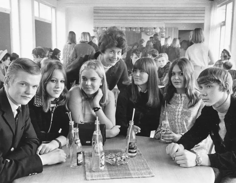 I april 1967 slog fritidsgården i områden Talliden upp portarna. Enligt fritidsnämndens programplaner så skulle gården nyttjas både dagar och kvällar av Nackabor i alla åldrar.