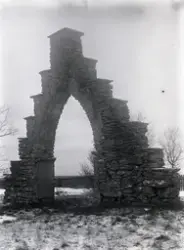 Bild 1383. Den gamla porten i Tingstäde