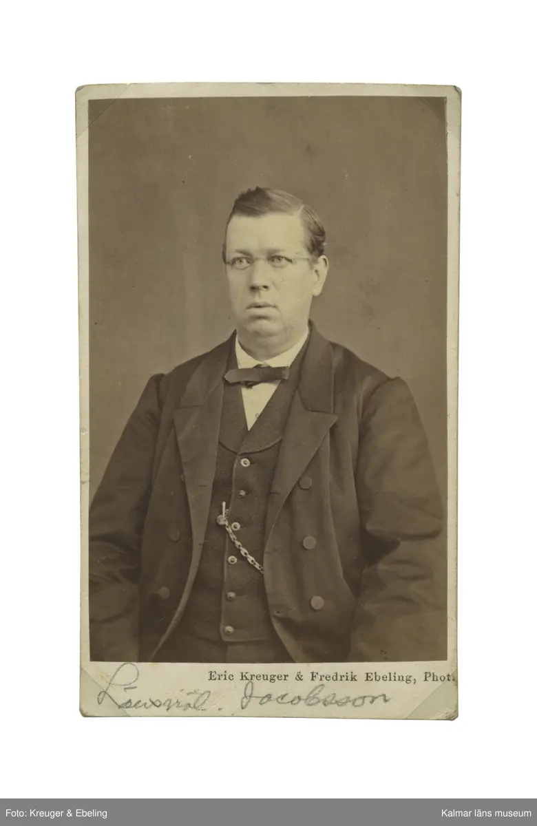 J. Jacobsson, länsnotarie.