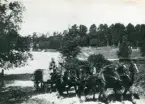 Svea ingenjörkår, Ing 1. Foto från 1920-talet. Ett sexspann drar en bropontonvagn.
