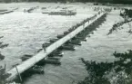 Svea ingenjörkår, Ing 1. Foto från 1920-talet. 3-tons flytande krigsbro över Dalälven vid Sand.