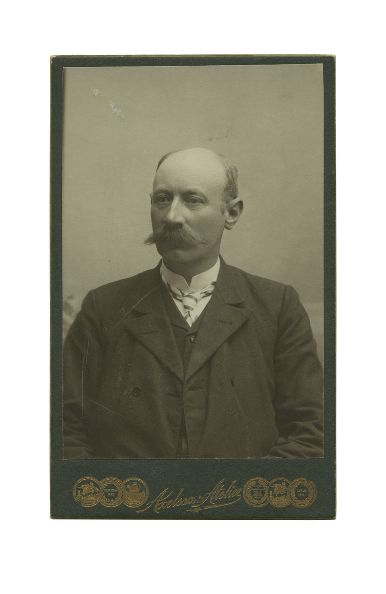 Porträtt av fabrikör Gustaf Richter, Nybro.