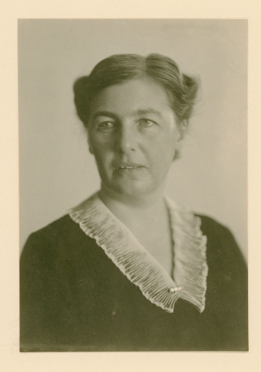 Ateljéporträtt - Eva Nyström, Uppsala