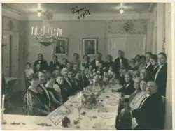 Män och kvinnor vid festmåltid, Uppsala 1929