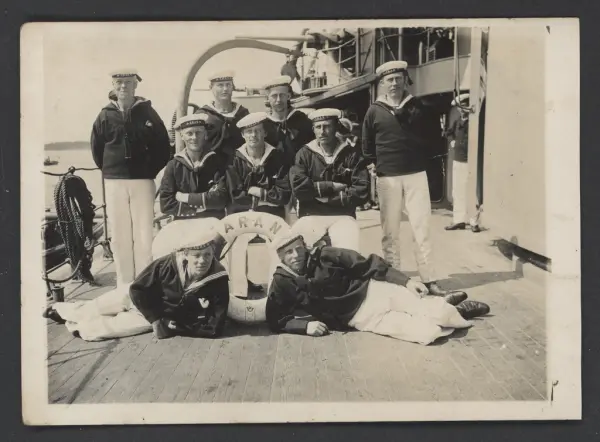 Sjömän på pansarskepp Äran.