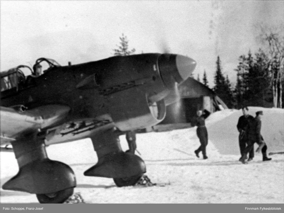 Junkers Ju 87 Stuka ved 2. skvadron av stupbombeving 5 (2./StG 5 ...