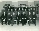 Svea ingenjörkår, Ing 1. Föredrag och ärtmiddag på underofficersmässen 21 april 1938. Bakre raden fr v: P S Sandering, G Åkesson, B Lilliestrand, O H Schreiter, R E Frigghe (Fort.), S Hjertqvist, F Abrahamsson (Fort.), J G Bergman, H S Johansson, L Ohlsson. Mellersta raden fr v: G V Hansson, T F Jönsson, T O Krona, W Nyström, C H Kihlberg, C R A Liedbeck, E A Stockeld, G H Åberg, R V Forsklint, G R Thyrstedt. Främre raden fr v: C J Hejmar, J Klintholm, A E Ternbom, H O Cederbom, Redaktör F Josephson, J O Blomgren, C O V Kall (S 1).
