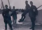 Vinterförläggning  Fyra män poserar vid en släde, Tossa 19401941.