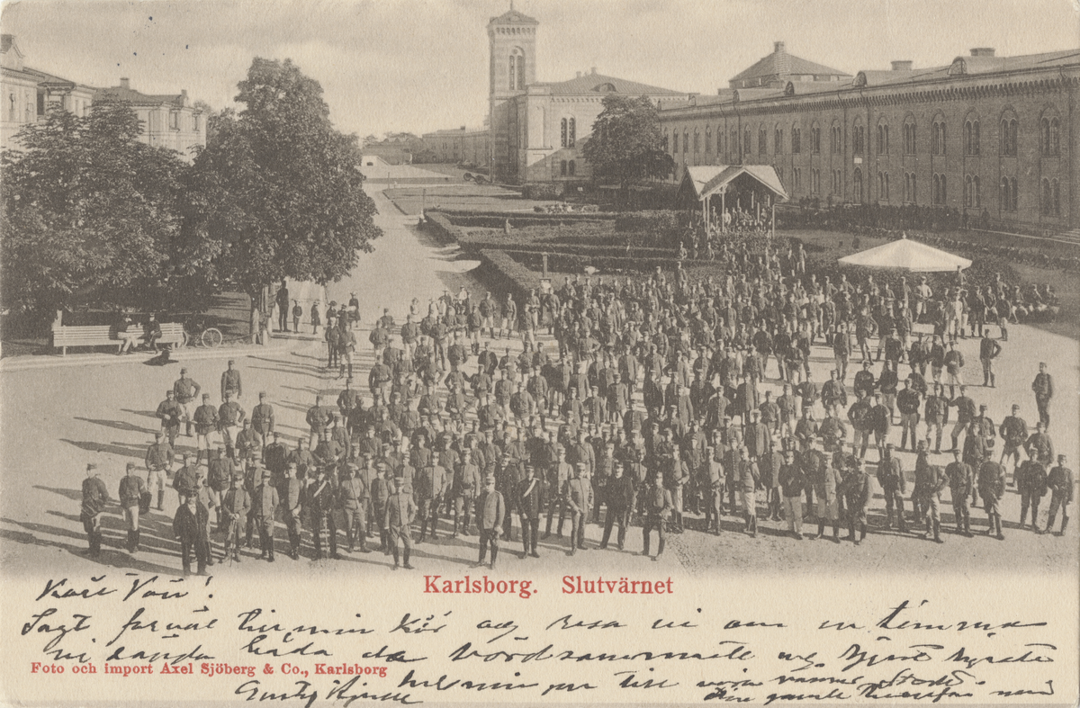 Trupp i uniform m/1886 vid Slutvärnet, vykort 1903.