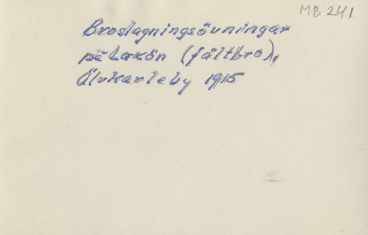 Broslagningsövningar på Laxön (fältbro), Älvkarleby.