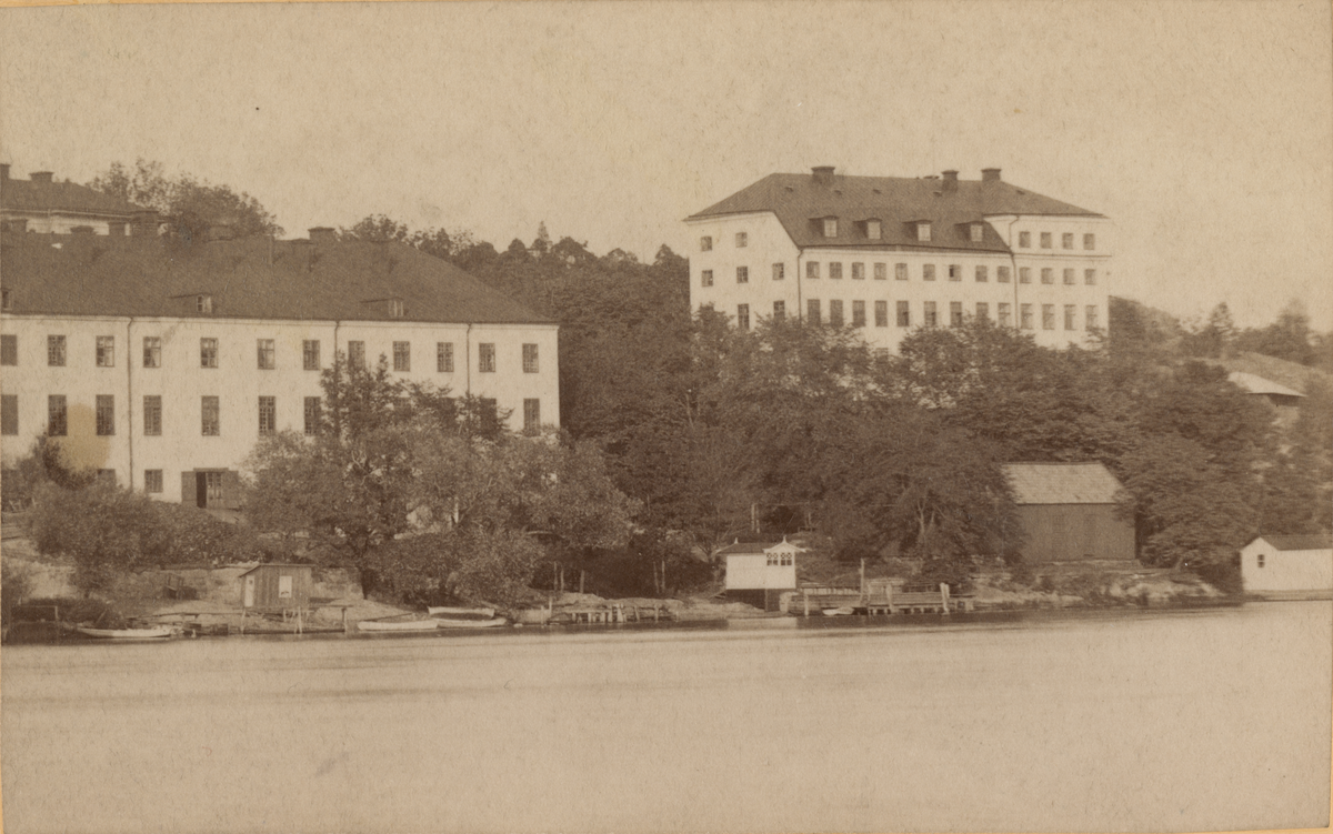 Ammunitionsfabriken Marieberg, vy från sjösidan.