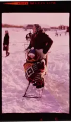 Britt-Marie Söderholm med sin mormor Signe Gästgivar. Britt 