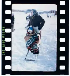 Britt-Marie Söderholm med sin mormor Signe Gästgivar. Britt 