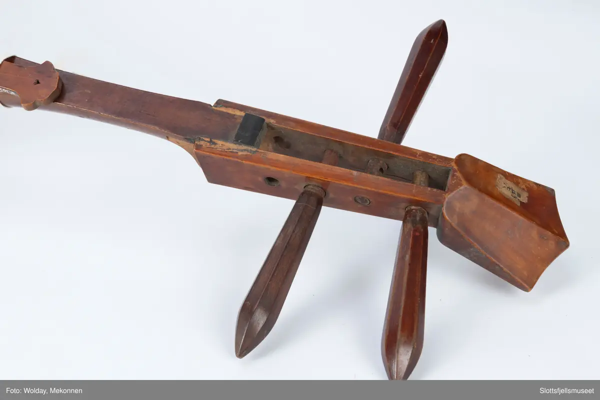 Instrument