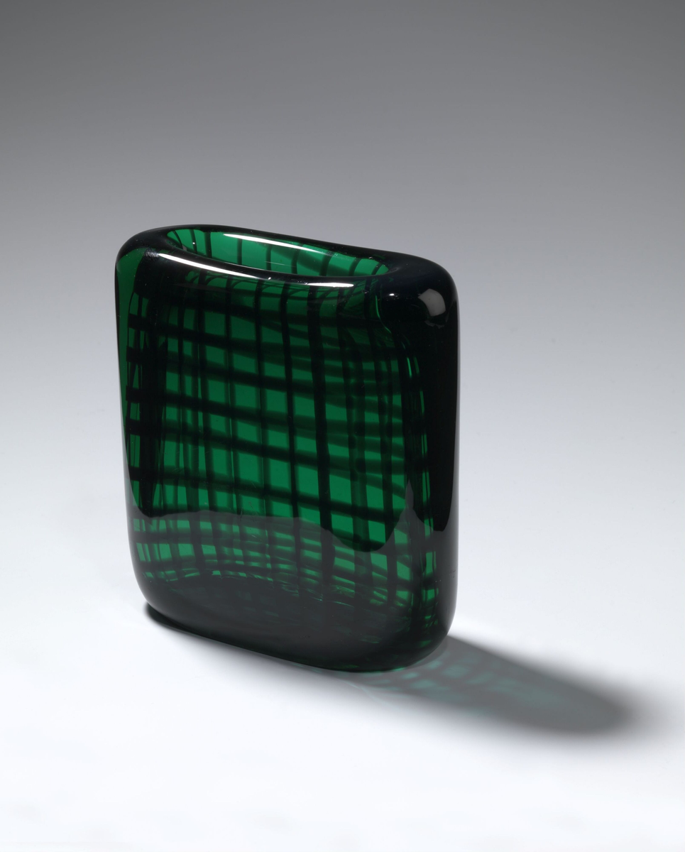 K-1038 [Vase]