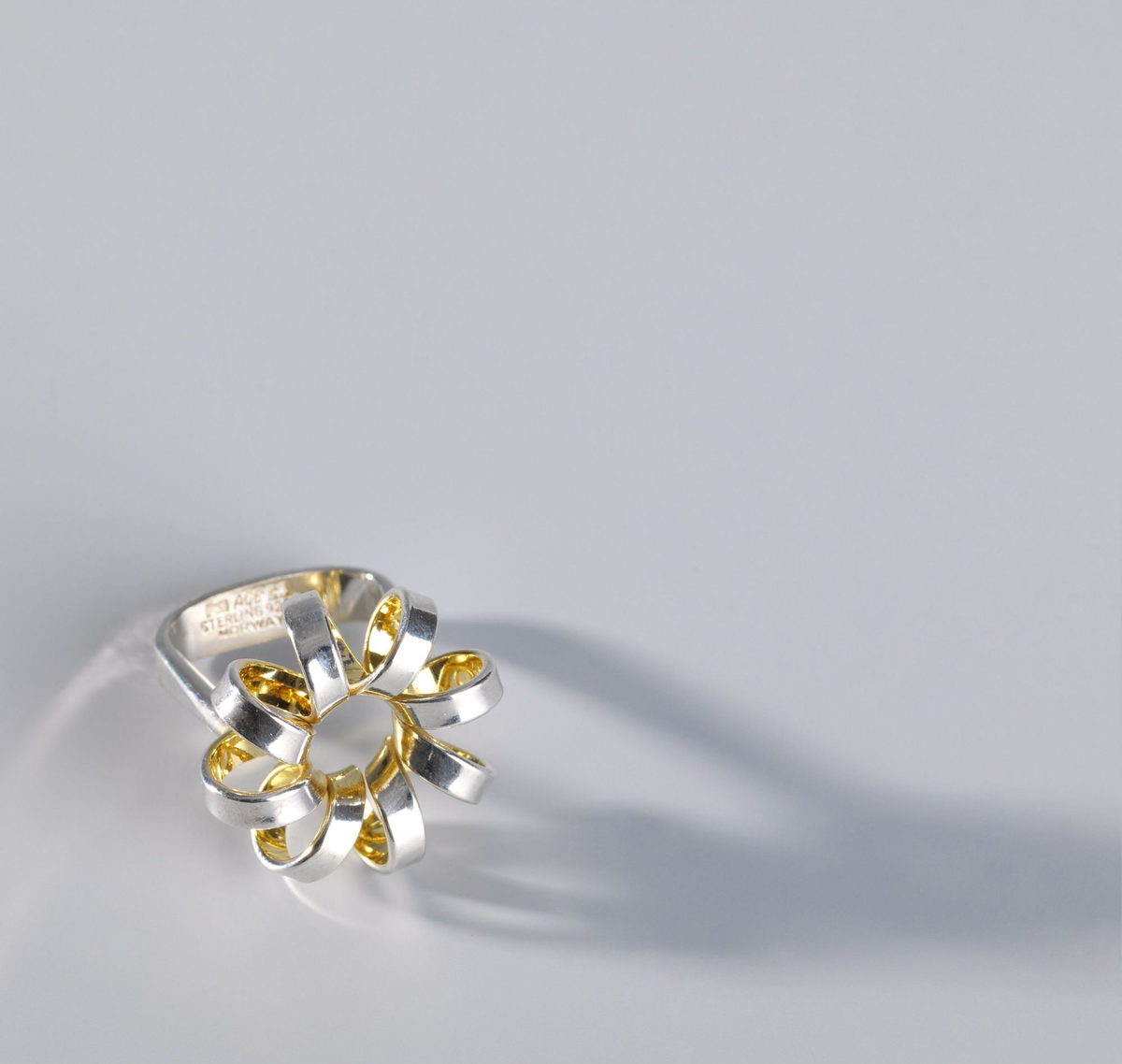H62 [Fingerring]