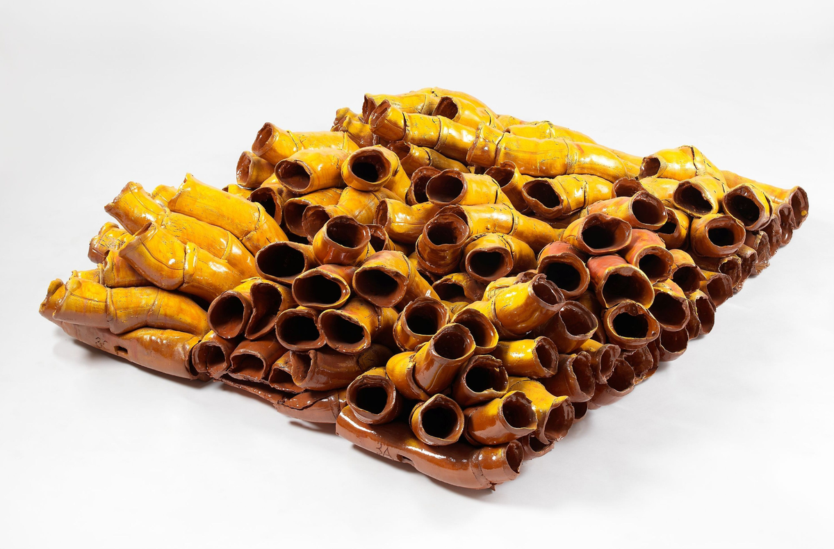 Tube Forms Floor [Installasjon]
